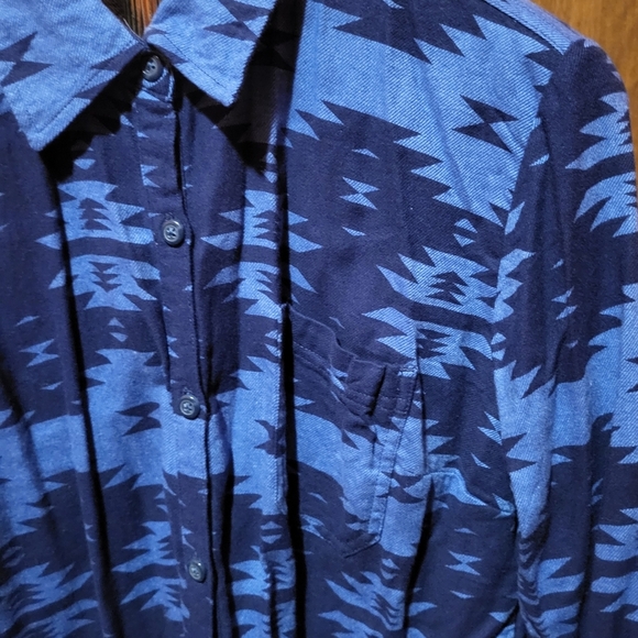 Dickies Womens Blue Aztec Western Style Button Up Long Sleeve Shirt Size Large - Picture 3 of 4